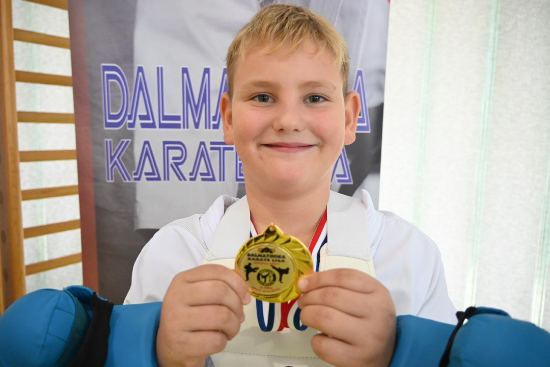 Karate klubu Okit Vodice pregršt medalja i ekipna titula na drugom kolu Dalmatinske lige