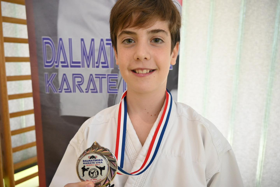 Karate klubu Okit Vodice pregršt medalja i ekipna titula na drugom kolu Dalmatinske lige