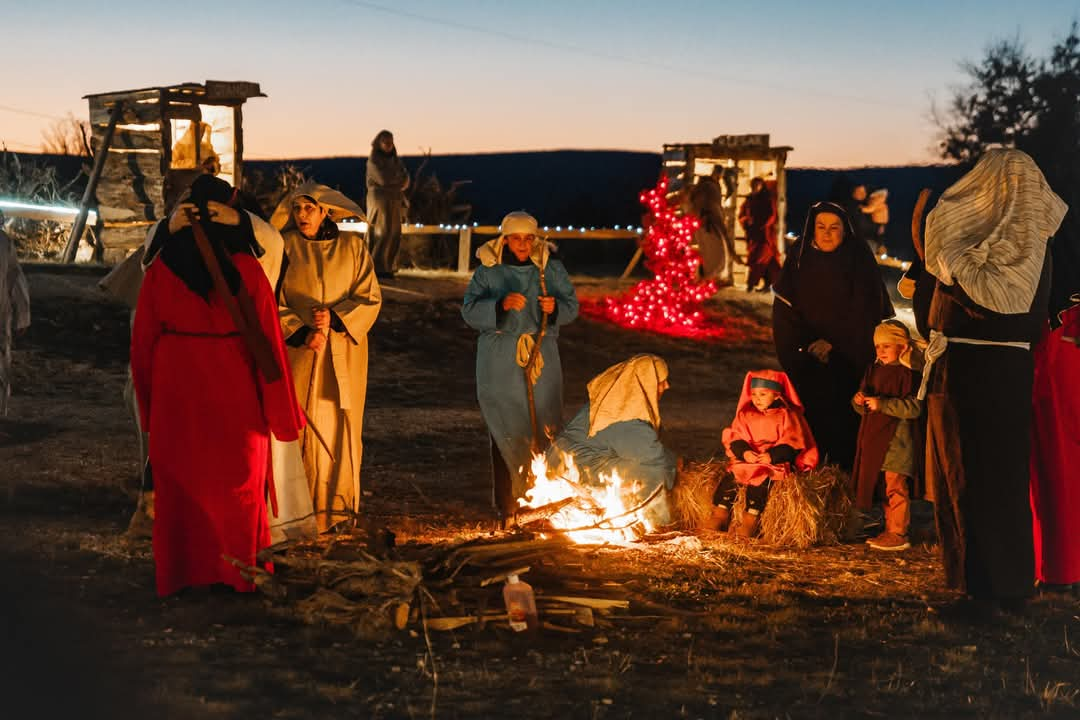 U Čavoglavama uprizorene žive jaslice. Pogledajte kako je bilo