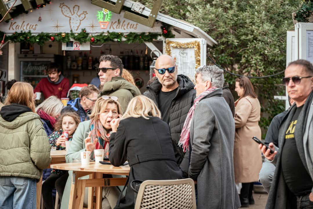 Top Show Band Cabaret zagrijava Šibenčane u parku