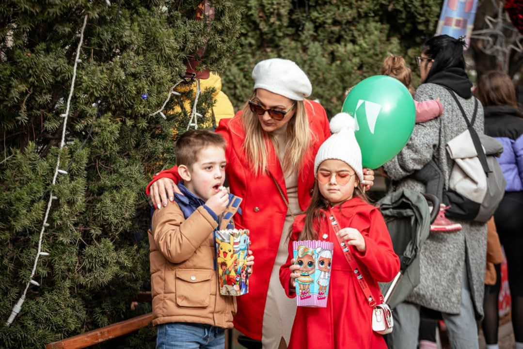 Top Show Band Cabaret zagrijava Šibenčane u parku
