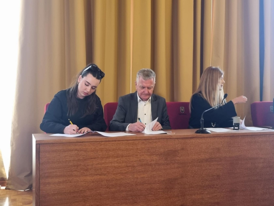 Šibenski studenti potpisali ugovore o stipendiranju. Njih 40 primat će 180 eura mjesečno