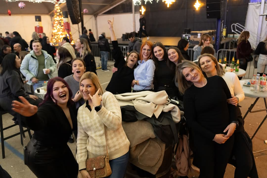 Krcato u šatoru: Adi Šoše oduševio Kninjane na Kraljevskom adventu