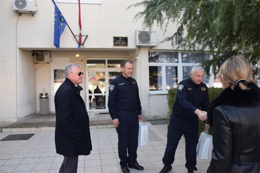 Tradicionalni posjet zamjenice šibensko-kninskog župana i gradonačelnika Šibenika PU šibensko-kninskoj