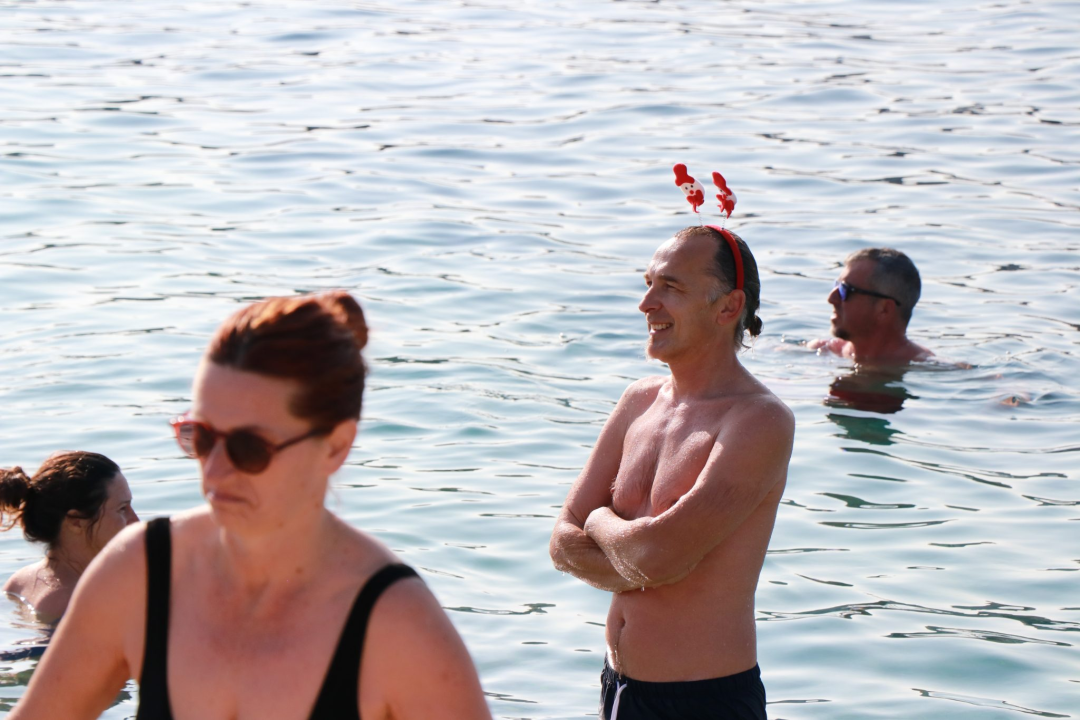 Hrabri primoštenski kupači nastavili tradiciju novogodišnje banjade