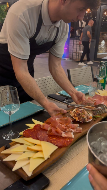 FOTO Provedite Valentinovo u restoranu Šarm u Vodicama