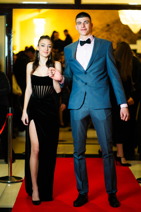 FOTOGALERIJA Zavirite na blještavi Maturalni ples Ekonomske škole (1)