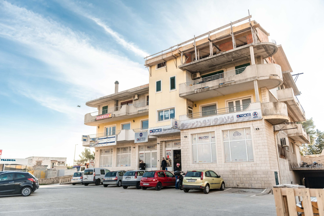 Valentinovo u Auto-Timu: Iskoristite akcije na alat, pneumatike, kacige i ostali asortiman!