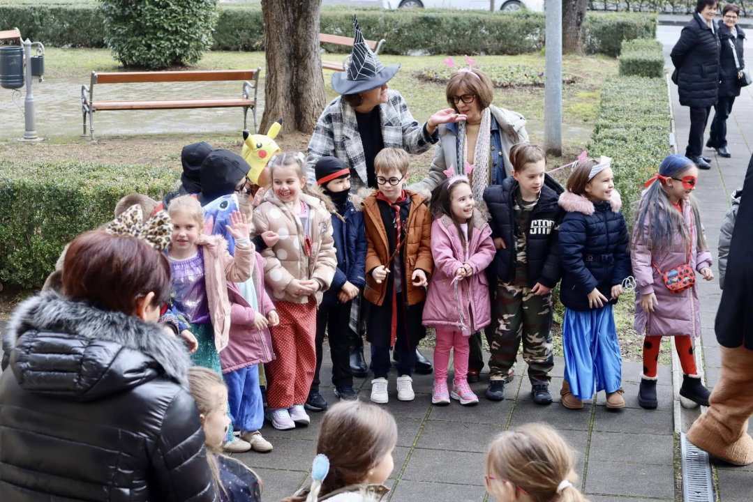 Kninske maškare preuzele ključeve grada 