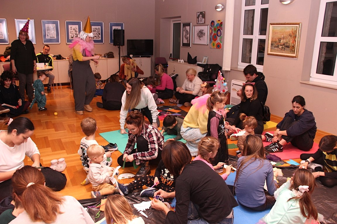 U vodičkoj knjižnici održana radionica izrade maski i pričaonica