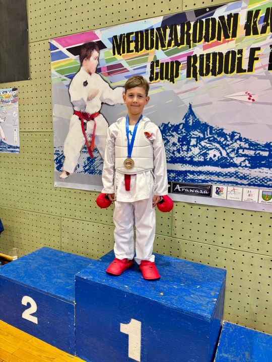 FOTO: Karataši Phoenixa uspješni na turniru u Križu, klub najbolji u borbama, drugi ukupno