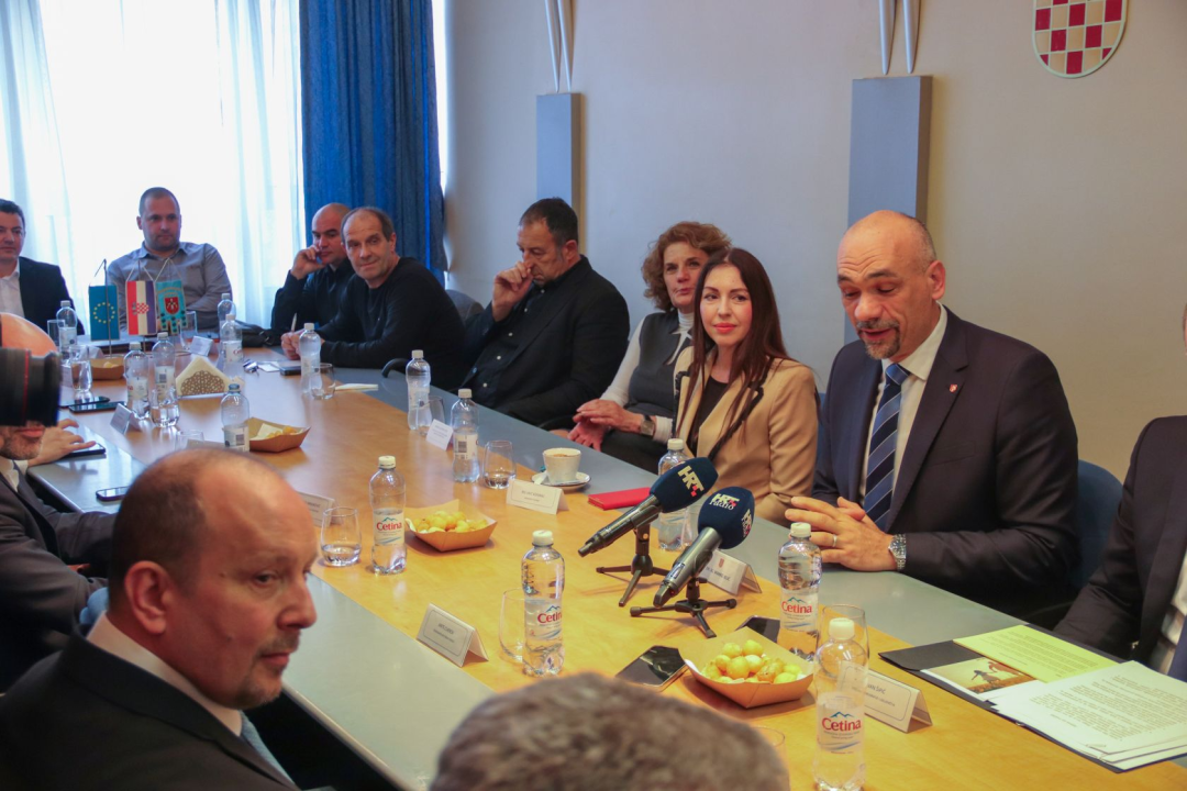 Ministar Šipić u radnom posjetu Šibeniku: ‘Želimo stvoriti poticajno okruženje za obitelji’