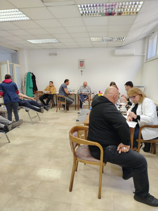 Policijski službenici ponovo pokazali humanost u današnjoj akciji darivanja krvi