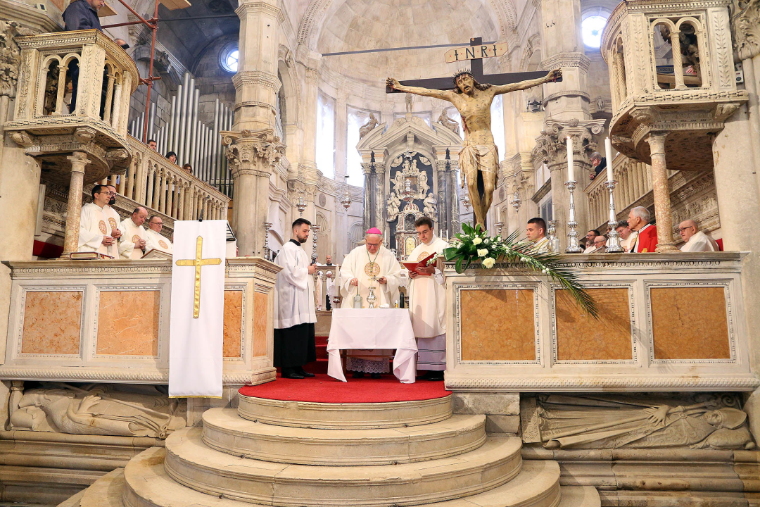 Održana misa posvete ulja u katedrali sv. Jakova