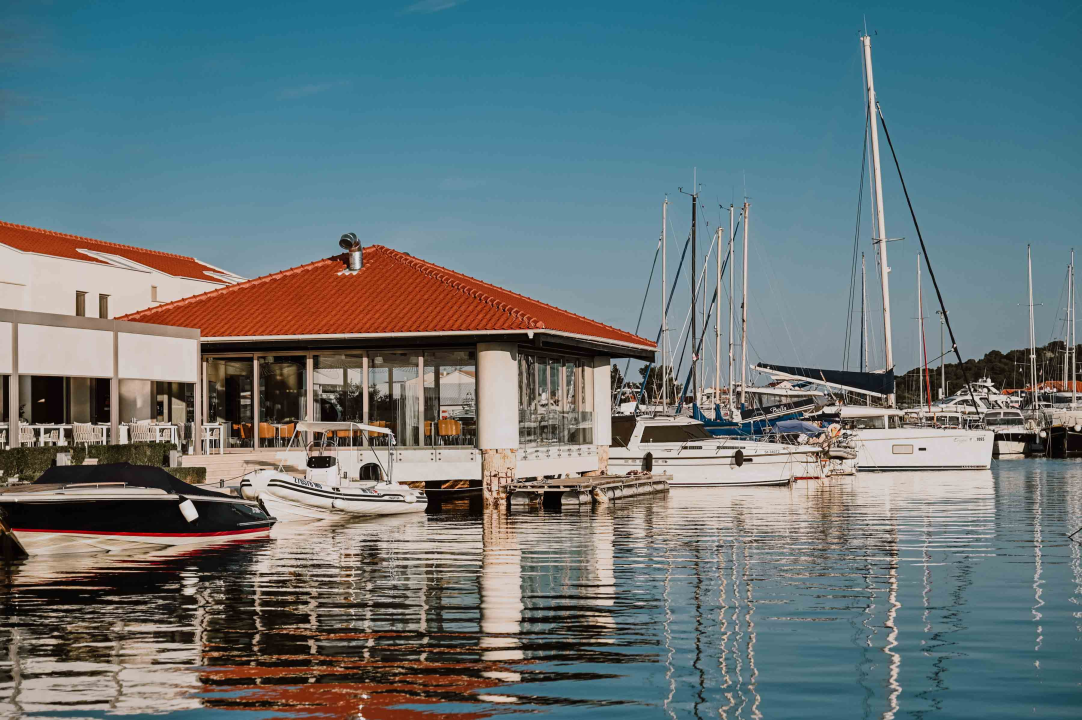 FOTO: Uskrsna večera u Nomadu: Tri slijeda i glazbena poslastica uz Baby Kate