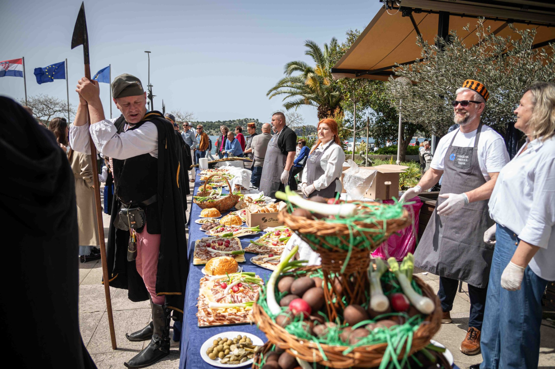 Uskršnji doručak u Šibeniku