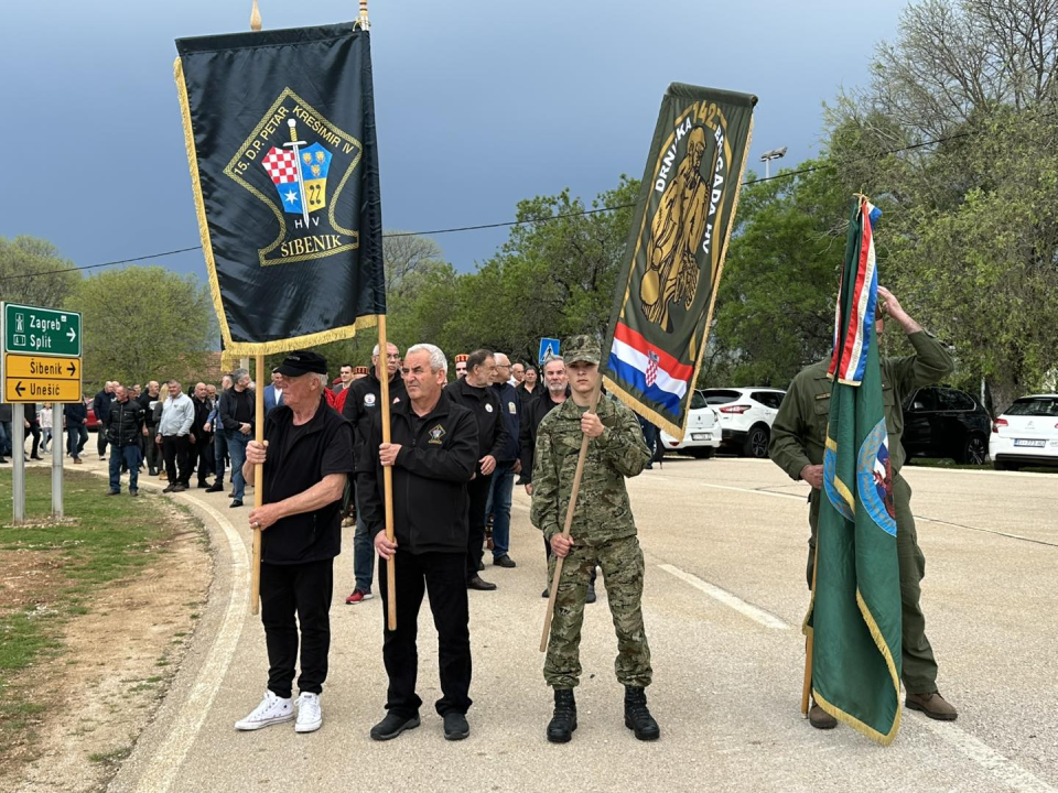 U Mirlović Zagori otkriven spomenik braniteljima