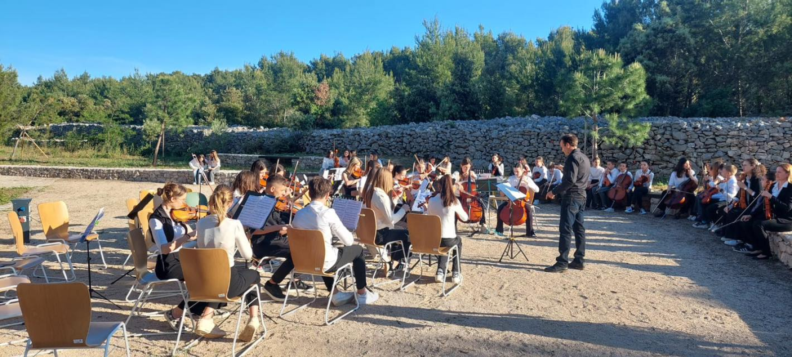  Učenici šibenske i omiške glazbene škole priredili nezaboravan koncert u kanalu sv. Ante