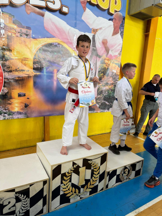 FOTO Karatašima Phoenixa 20 medalja na 'Mostar Kupu'