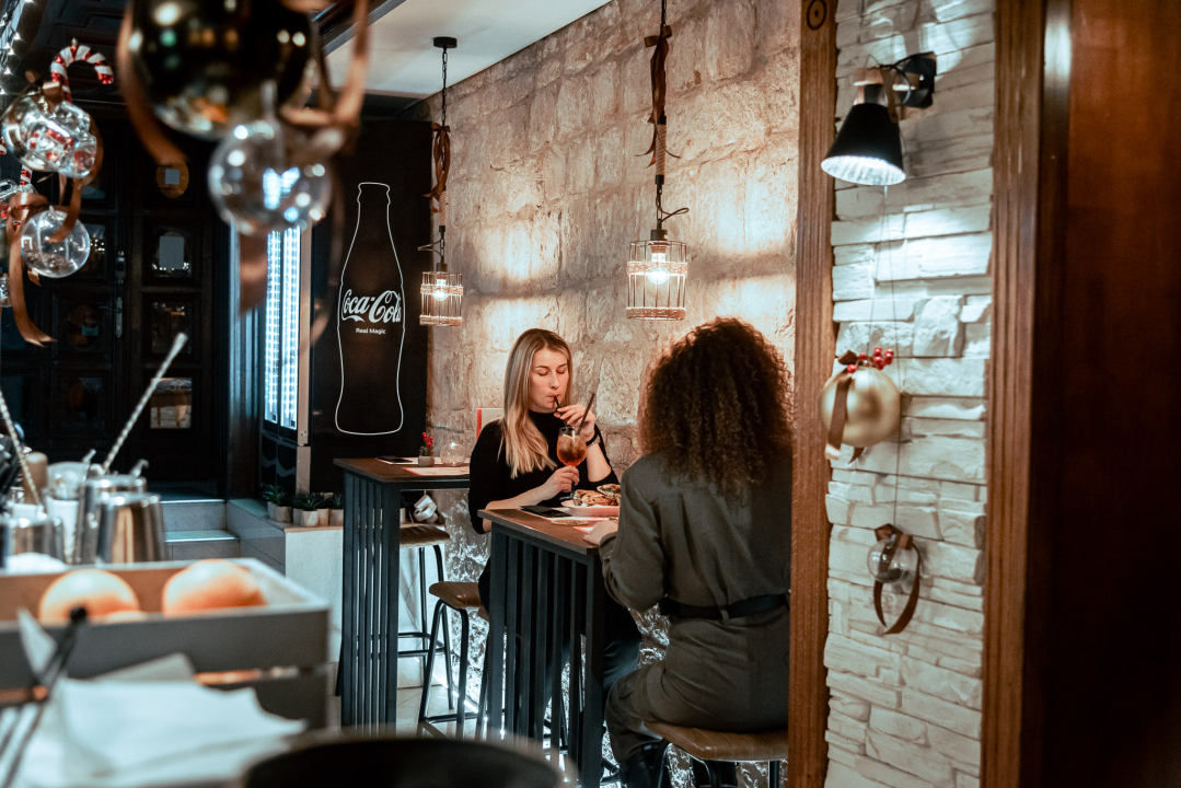 FOTO Doživite okus Italije na ugodnoj vanjskoj terasi Pizzerije Fratelli!