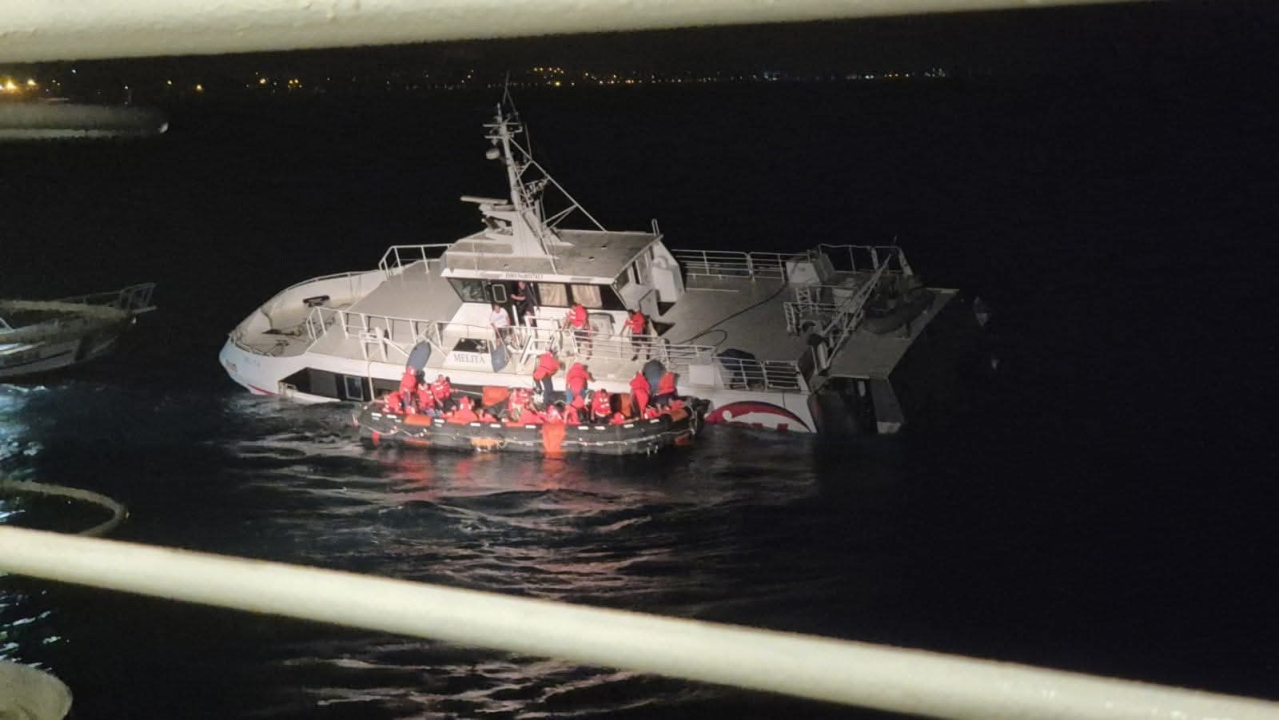 Svi putnici s tonućeg katamarana kod Zadra su spašeni