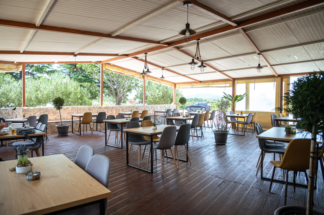 FOTO Uživajte u okusu domaće kuhinje uz gotova jela restorana Mačak!