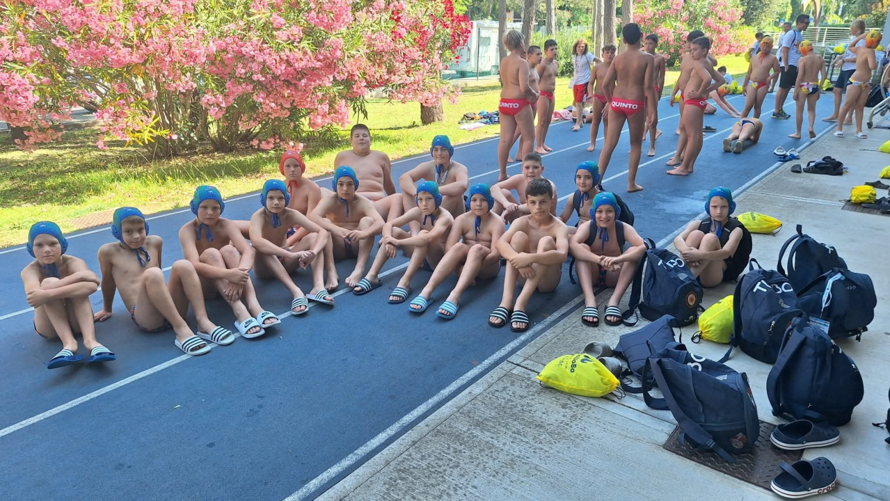 Mladi vaterpolisti Solarisa briljiraju na prestižnom turniru u Italiji – šest pobjeda u osam utakmica