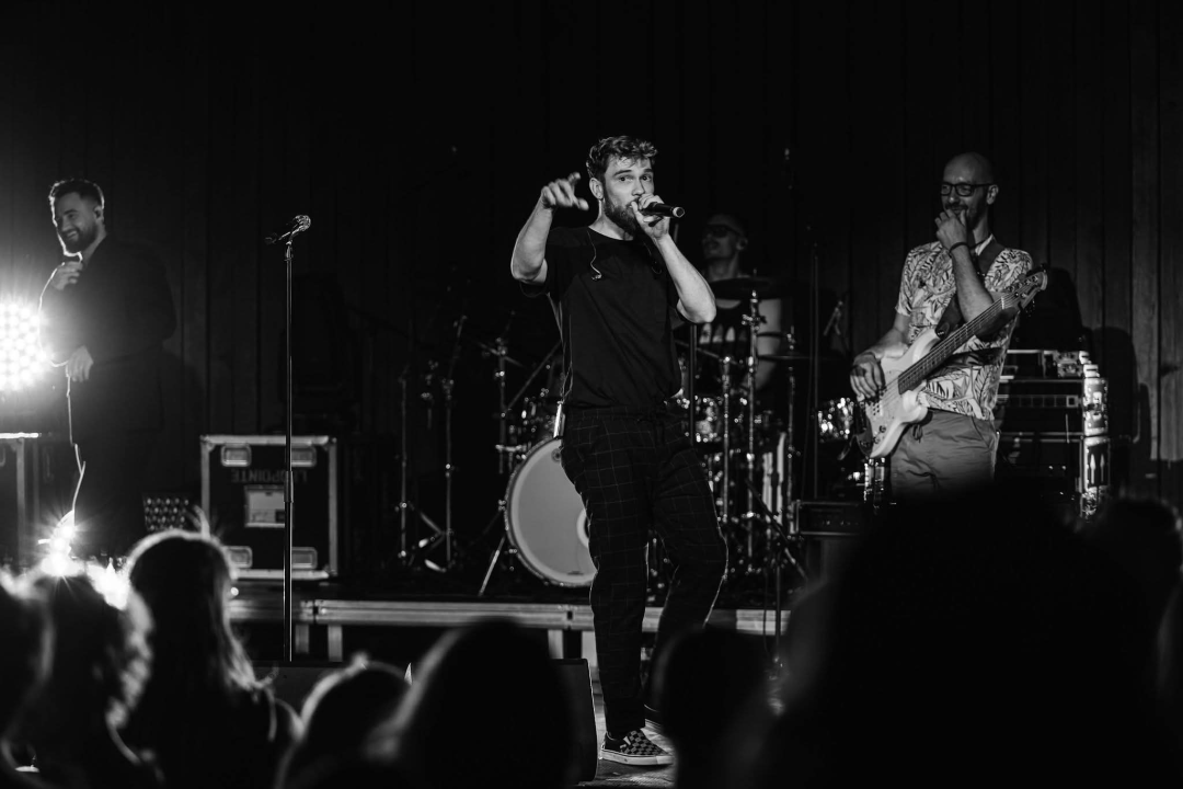 Večer za pamćenje: Matija Cvek & The Funkensteins rasplesali publiku na Tvrđavi sv. Mihovila