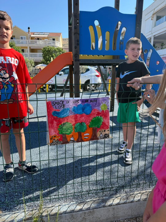 Zastanite i uživajte u dječjim radovima u Donjim Banovcima