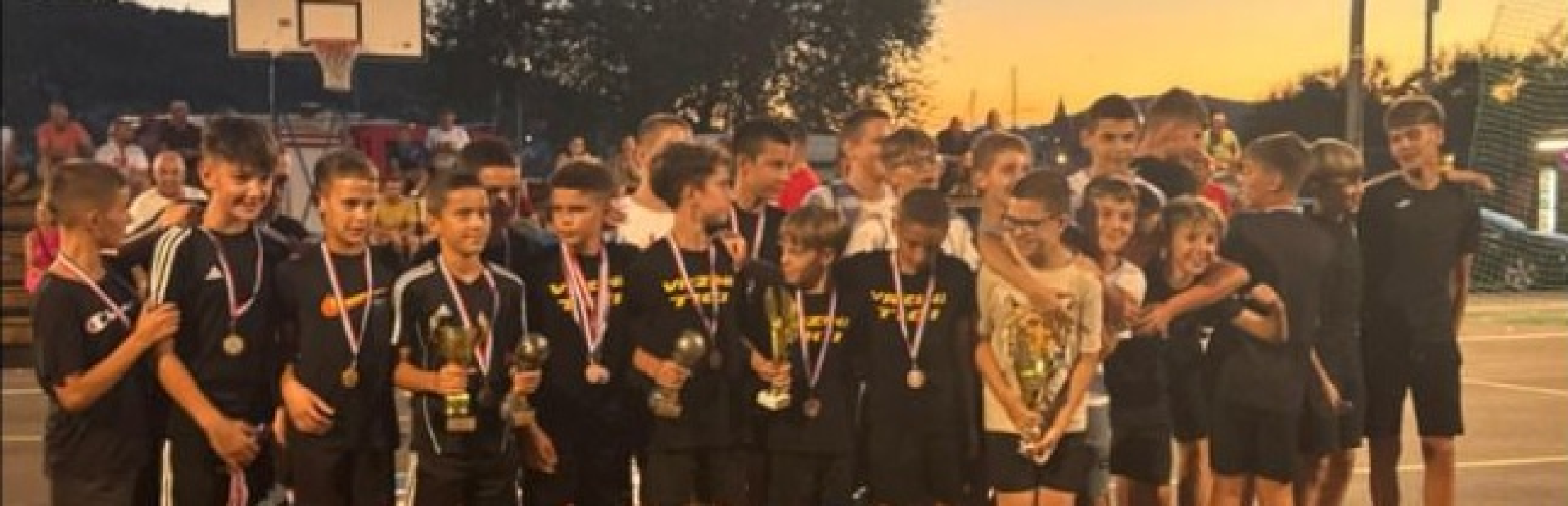 FOTO West Hamu Ražine i turnir na male branke u Bilicama, kod veterana najbolji Vibromilf, kod djece Ikone