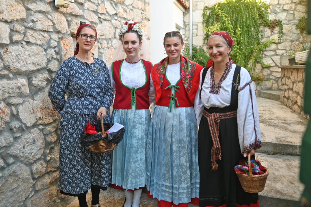 Murterski pir i ove godine oduševio mještane i goste