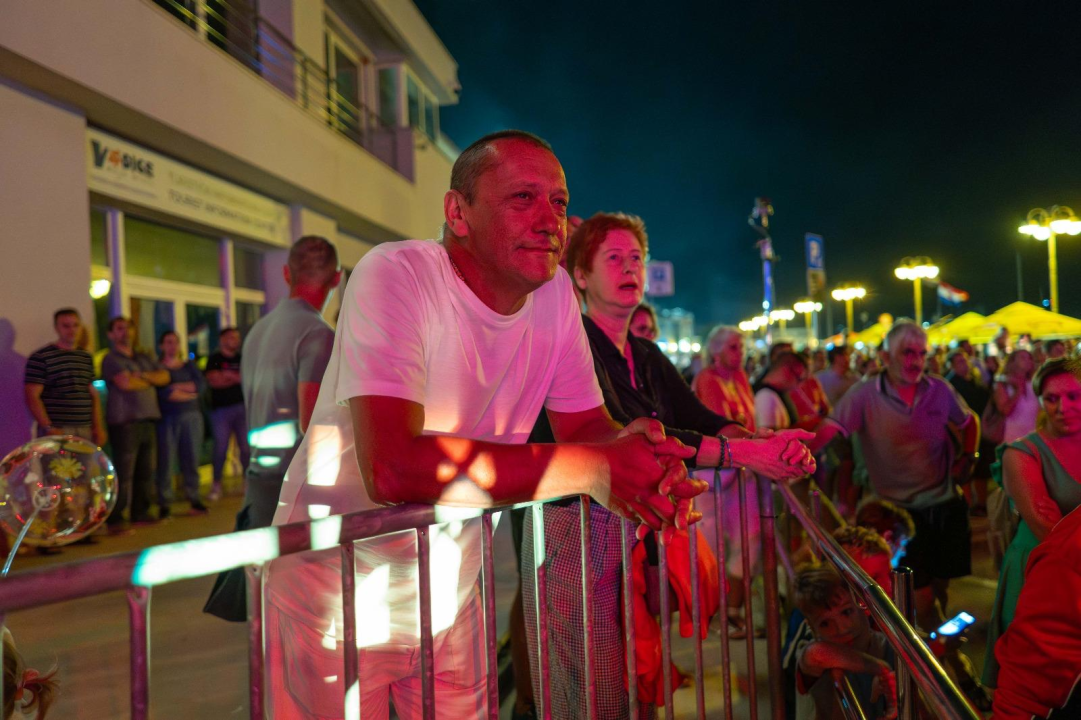 Spektakularna vodička fešta oduševila tisuće posjetitelja