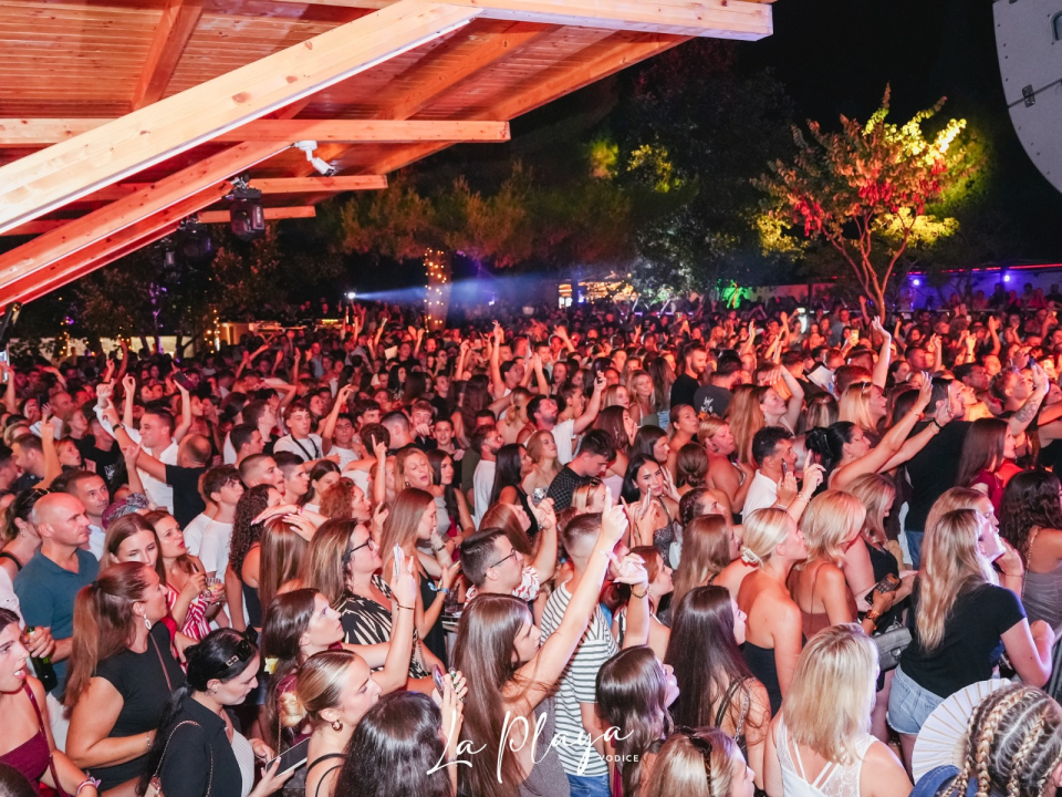 FOTO Željko Bebek u subotu priprema veliki koncertni spektakl u Vodicama