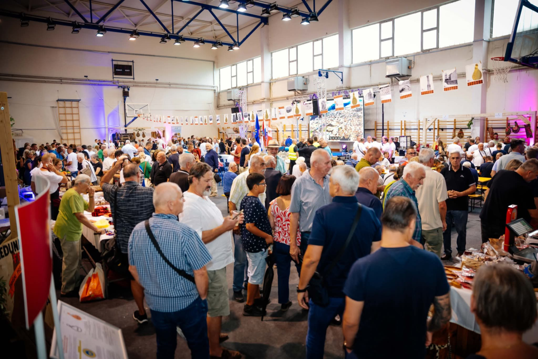 izgradnja Kuće pršuta: U Drnišu otvoren festival gastronomskog blaga