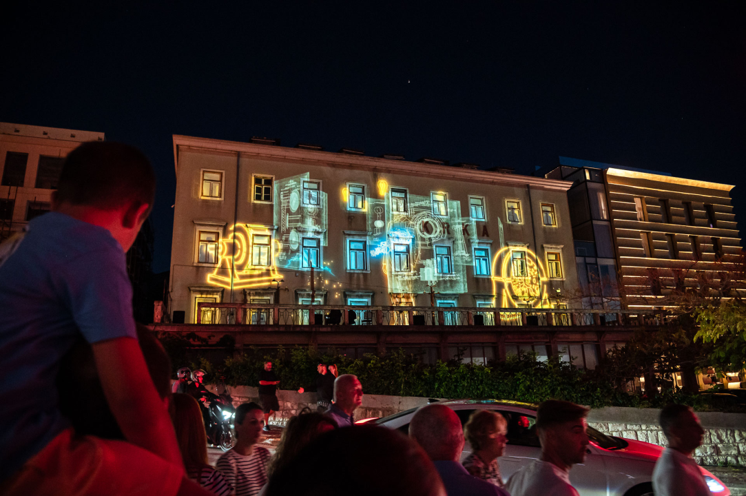 Šibenik impresivnim dron showom obilježio jubilarno izdanje manifestacije Light is life