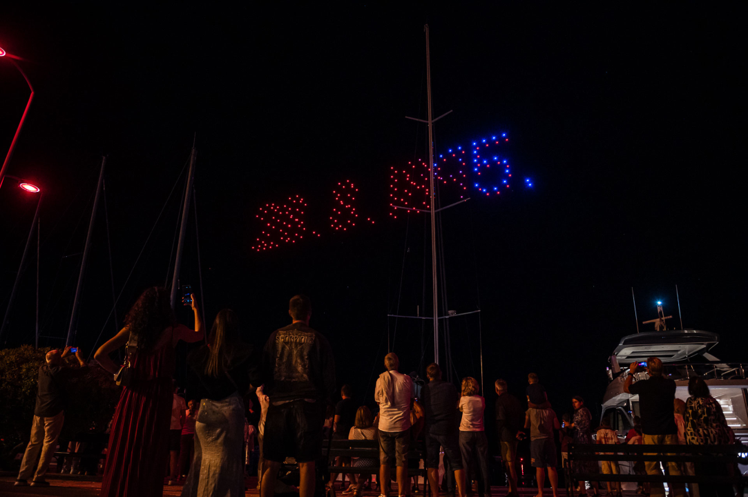 Šibenik impresivnim dron showom obilježio jubilarno izdanje manifestacije Light is life