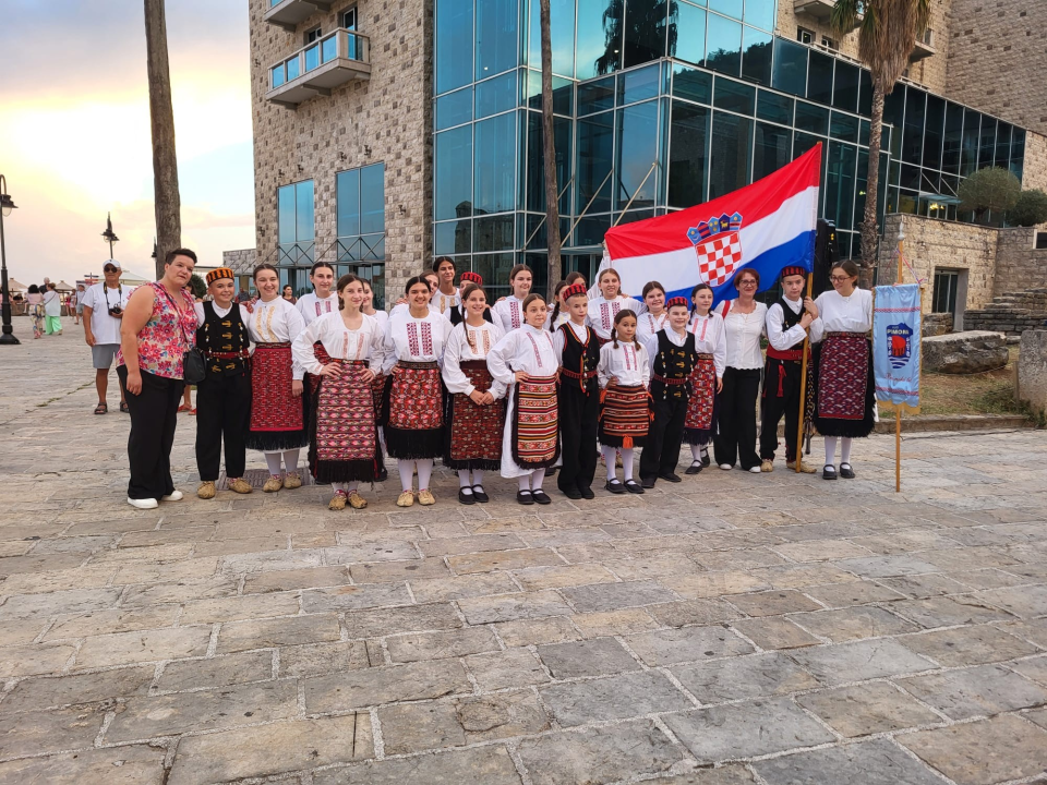 Prominski Tići oduševili na Međunarodnom festivalu u Budvi