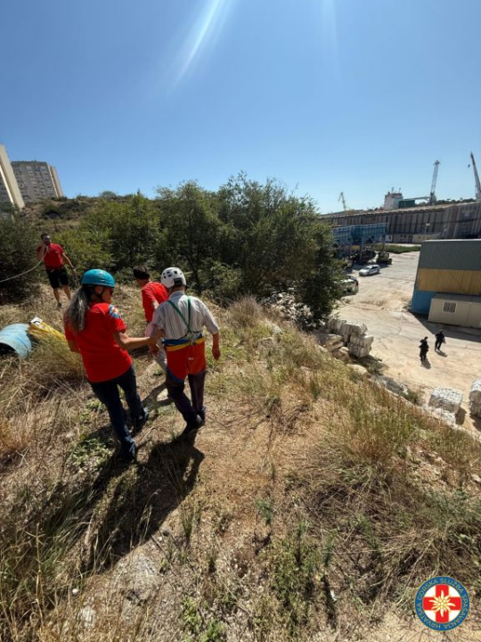 U krugu Luke Šibenik na strmini 'zapeo' stariji muškarac. Šibenski HGSS-ovci uspješno okončali dramu
