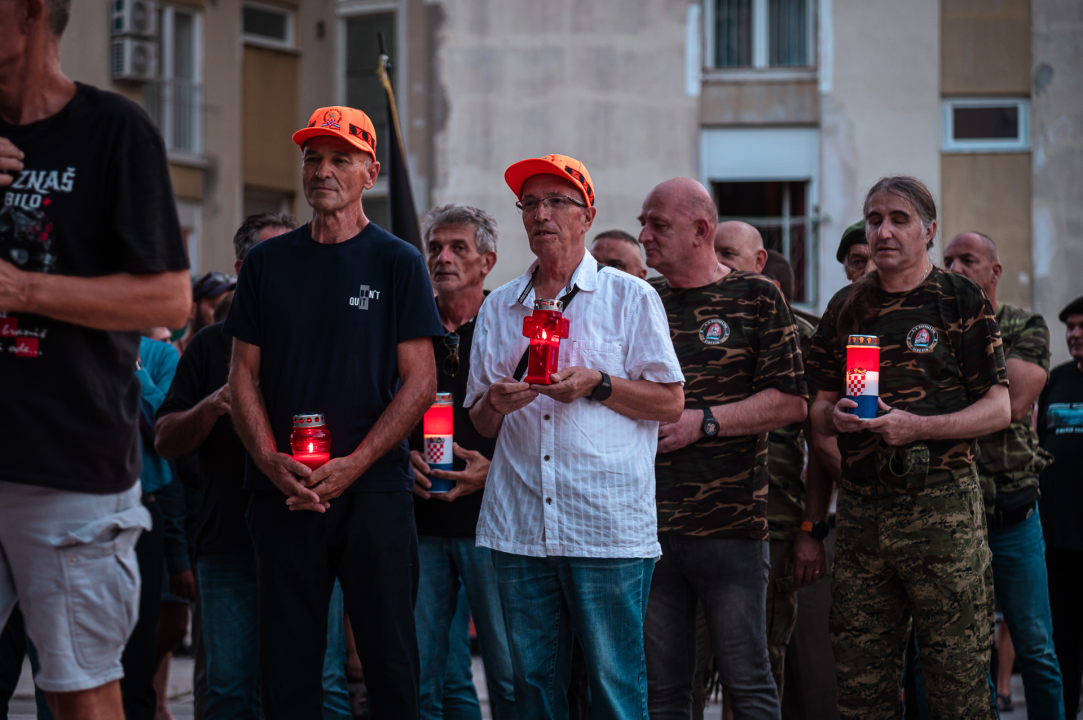 Polaganjem vijenaca, komemoracijom, mimohodom i bakljadom obilježen 34. spomendan Rujanskog rata