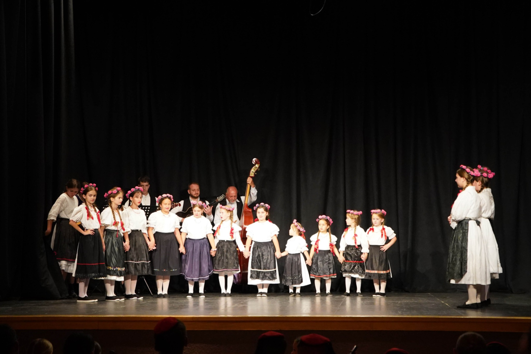  Održan 7. Festival dječjeg folklornog stvaralaštva u Vodicama