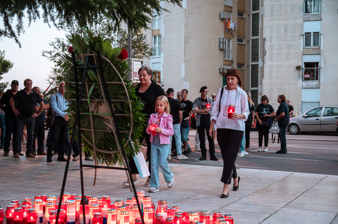Polaganjem vijenaca, komemoracijom, mimohodom i bakljadom obilježen 34. spomendan Rujanskog rata