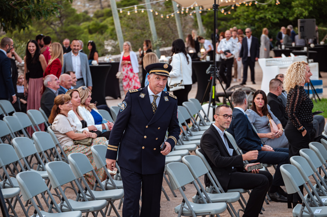 FOTO Franka Baranović Nagradu Grada Šibenika posvetila majci: 'Šibenik je utkan u moje gene i ovo je za mene posebna čast'