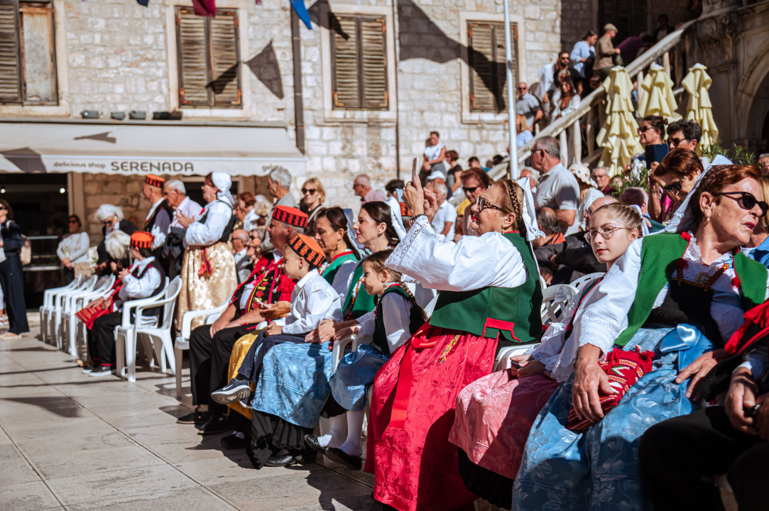 FOTO Održana svečana procesija i sveta misa u povodu blagdana sv. Mihovila