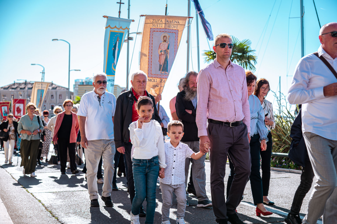 FOTO Održana svečana procesija i sveta misa u povodu blagdana sv. Mihovila