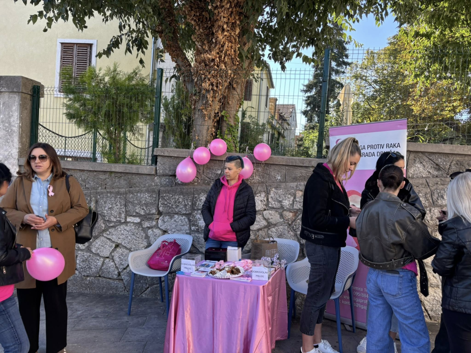 Obilježen Dan ružičaste vrpce u Drnišu