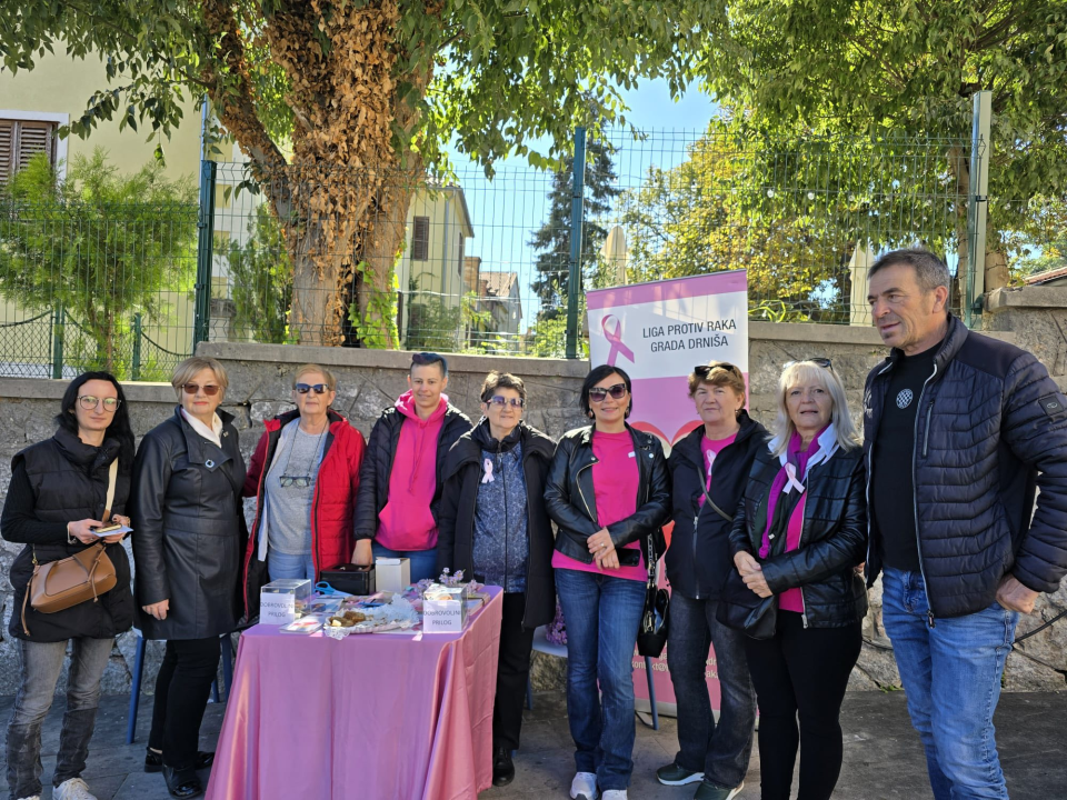 Obilježen Dan ružičaste vrpce u Drnišu