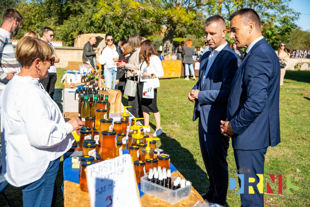 Čuvarice tradicije i stup zajednice: U Pakovom Selu obilježen Svjetski dan seoskih žena