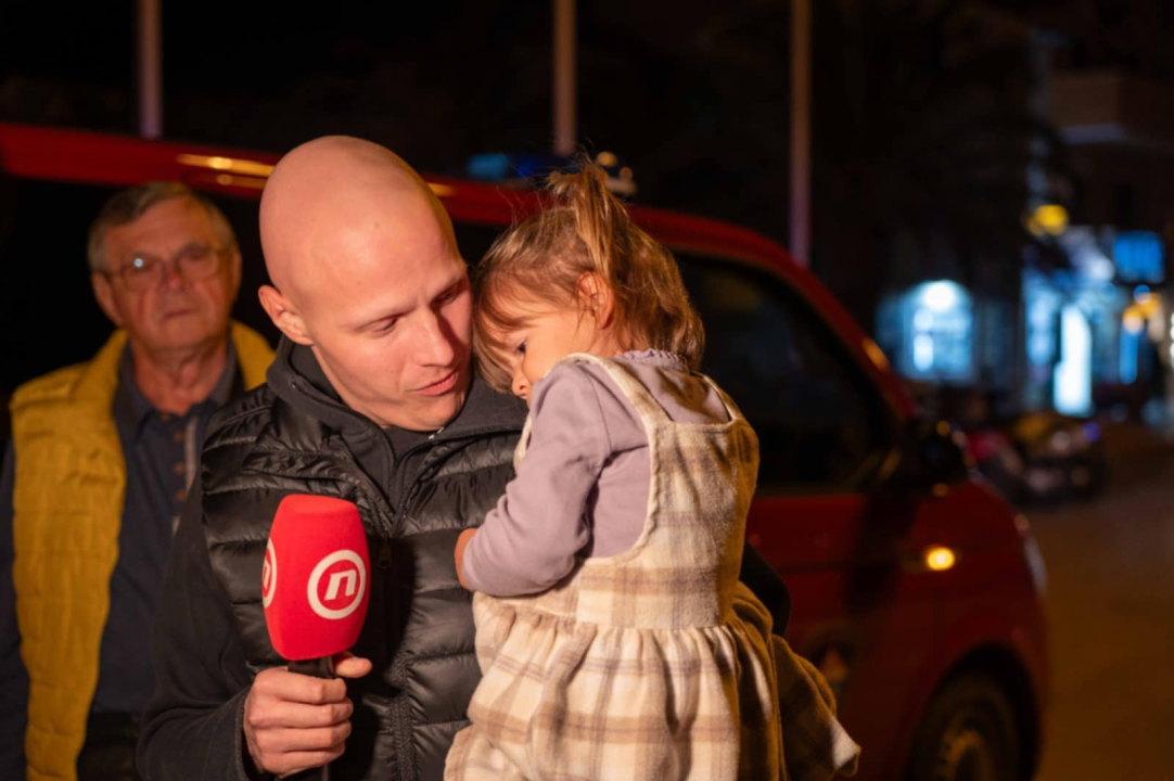 Robert stigao kući nakon uspješnog liječenja: Vodičani ga dočekali bakljadom i gromoglasnim pljeskom
