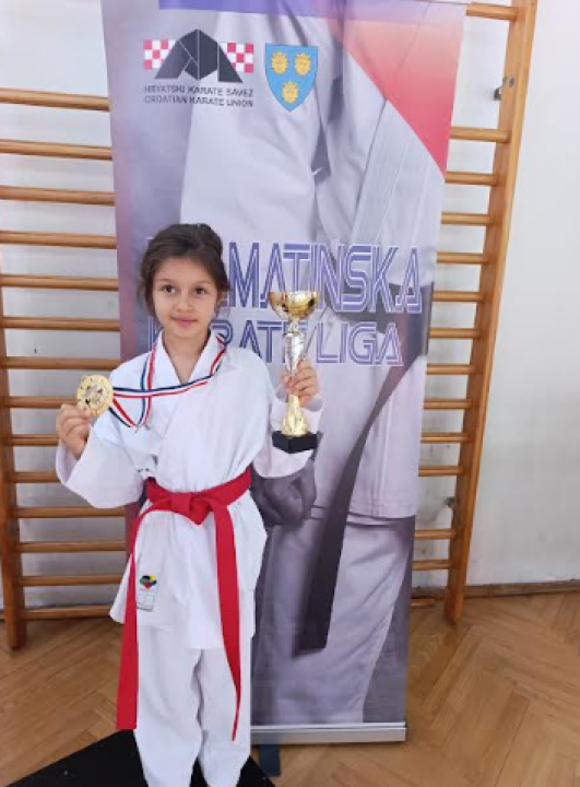 FOTO Karateke Šibenika 1066 u Kaštelima potvrdile odličnu formu uoči državnog prvenstva