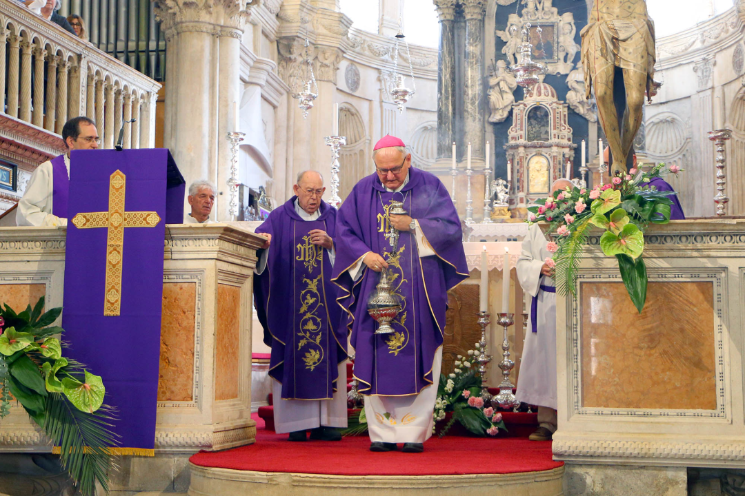 Održana misa za sve preminule svećenike i redovnike Šibenske biskupije